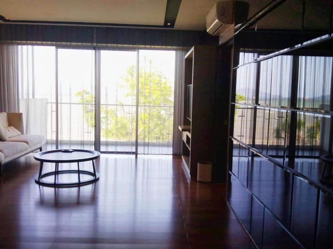 B.Suites 21 Кота Кинабалу Екстериор снимка